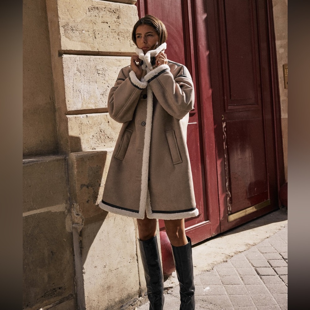 Buttoned double faced coat
